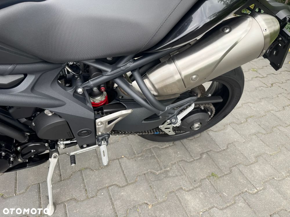Triumph Speed Triple - 27