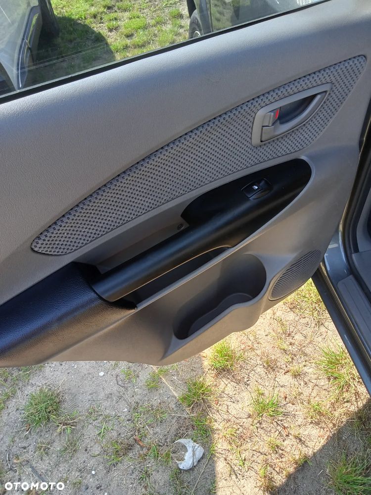 Hyundai Tucson 2.0 Comfort 2WD - 12