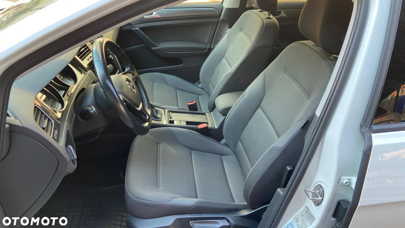 Volkswagen Golf VII 1.6 TDI BMT Comfortline - 6