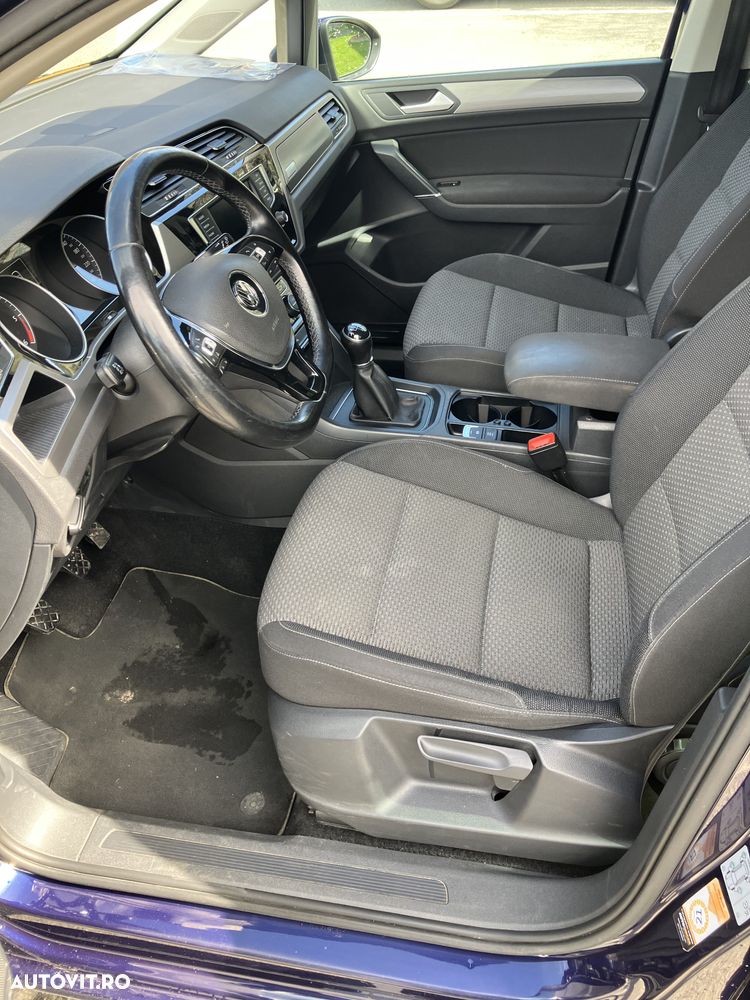 Volkswagen Touran 2.0 TDI SCR Comfortline - 15