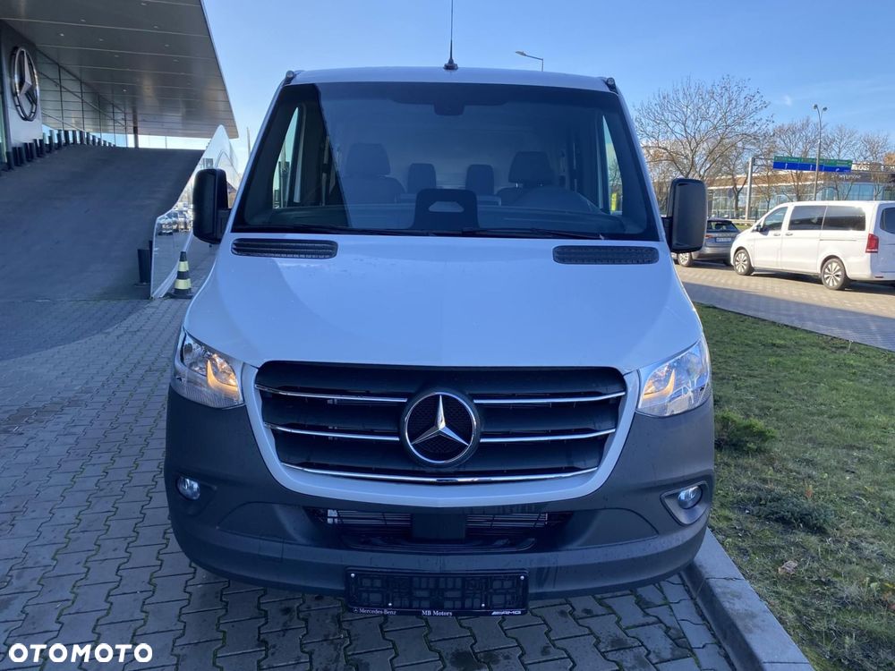Mercedes-Benz Sprinter - 2