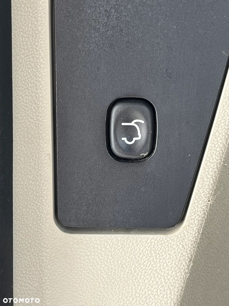 Chrysler Town & Country - 16