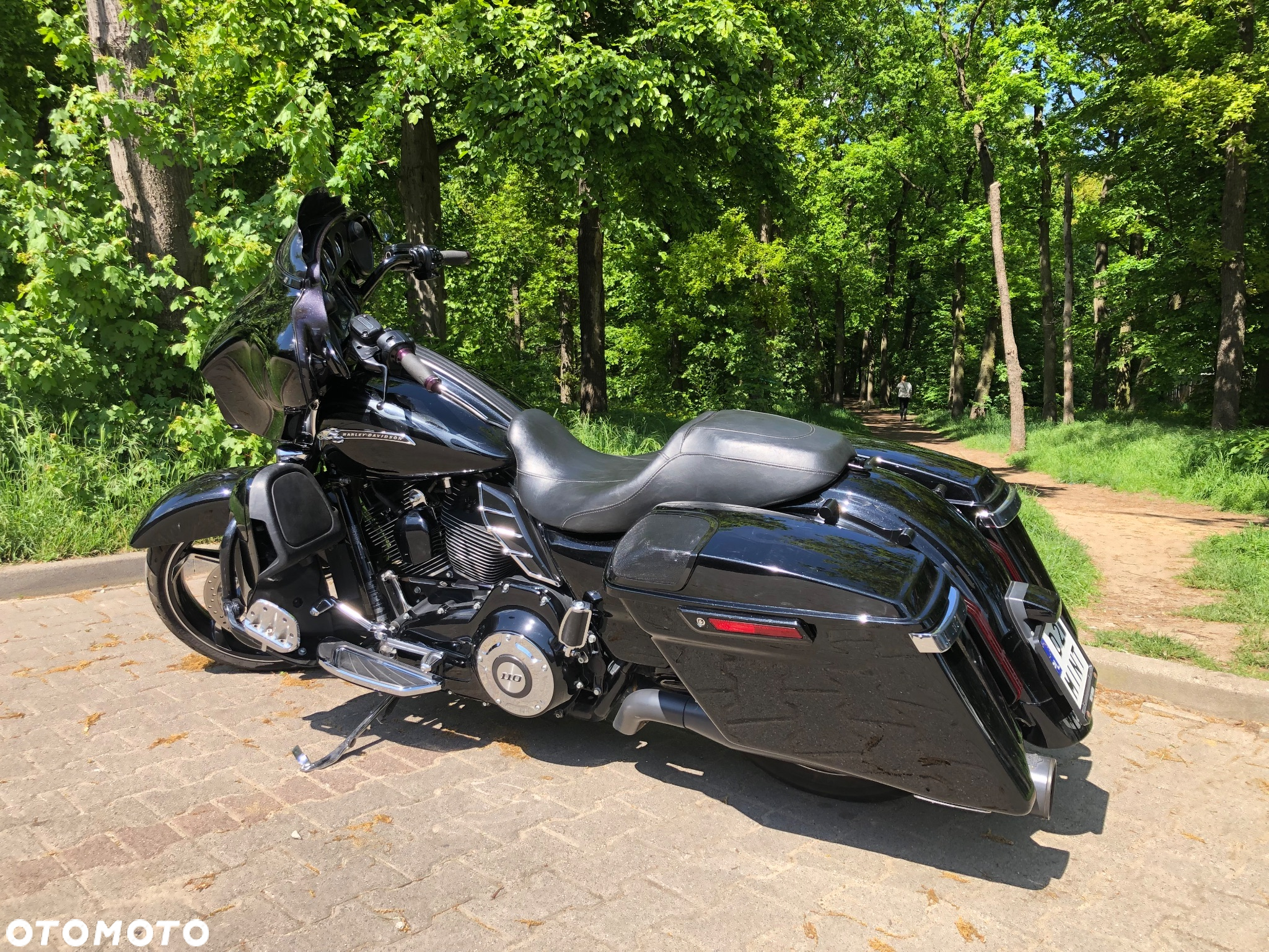 Harley-Davidson CVO Street Glide - 13