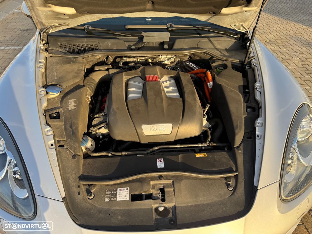 Porsche Cayenne S - 18