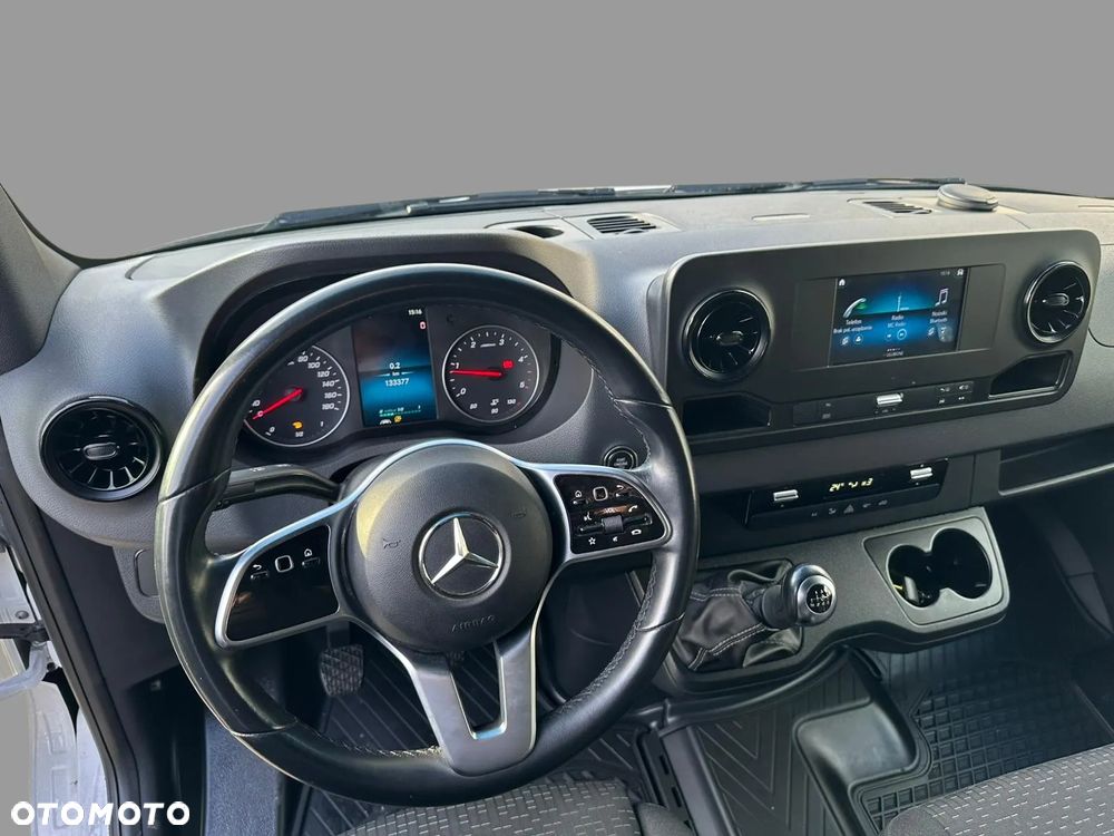 Mercedes-Benz Sprinter - 8