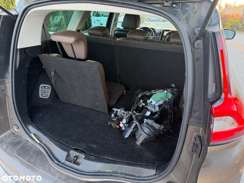 Renault Grand Scenic Energy dCi 130 Start & Stop Euro 6 Bose Edition - 12