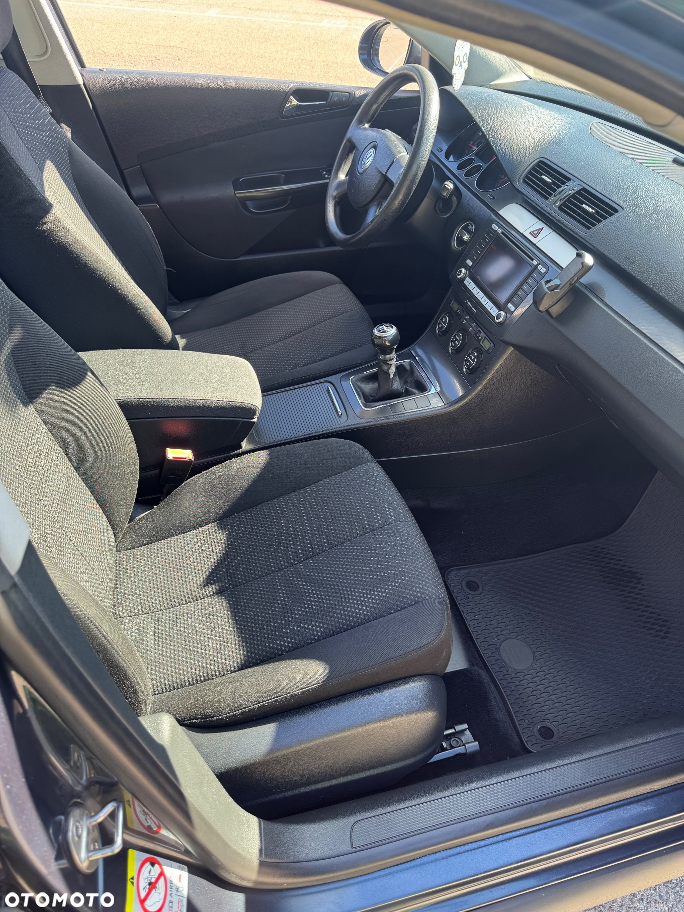 Volkswagen Passat - 25