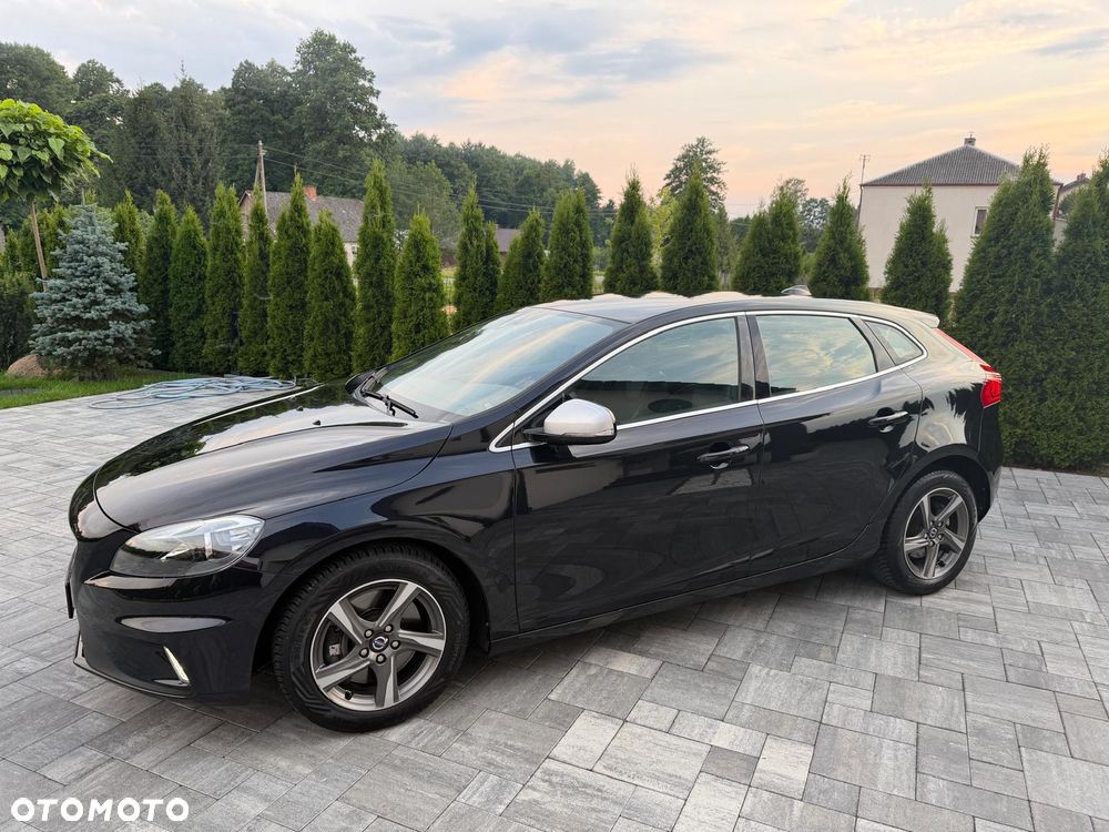 Volvo V40 D4 Drive-E R-Design Summum - 16