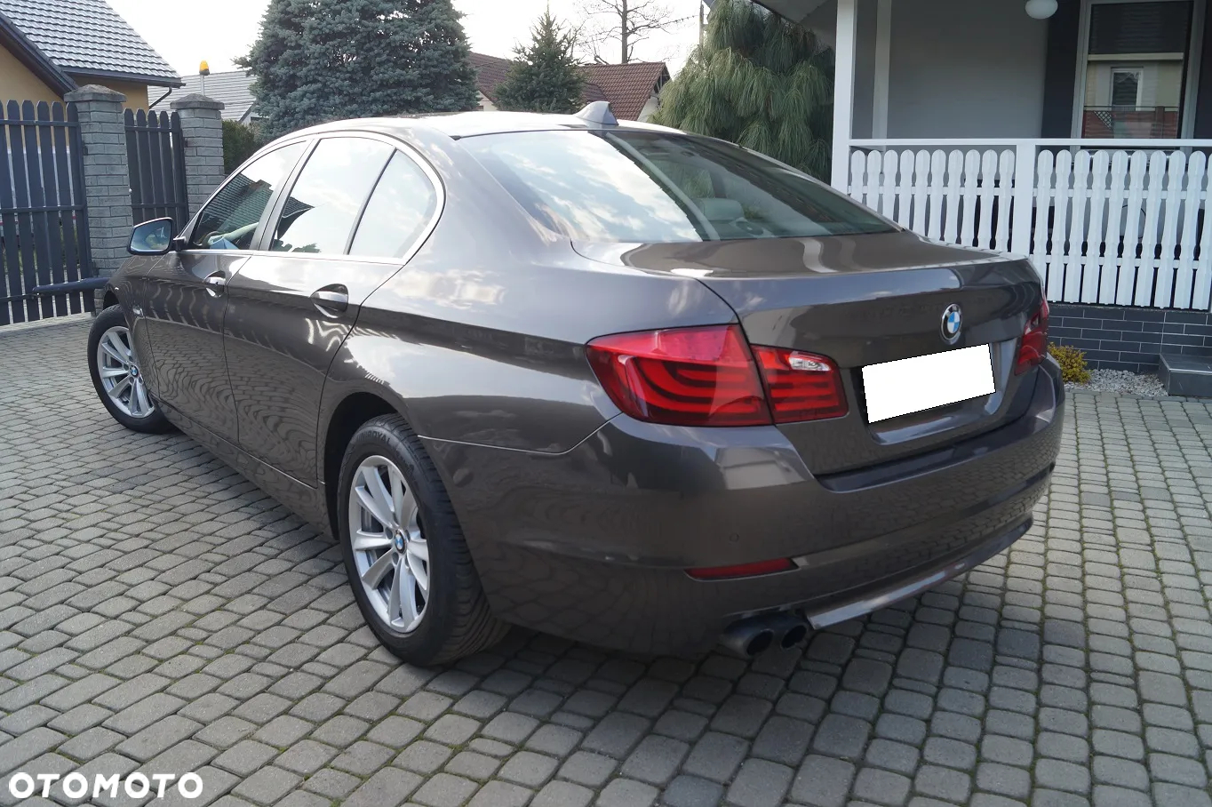 BMW Seria 5 520i - 14