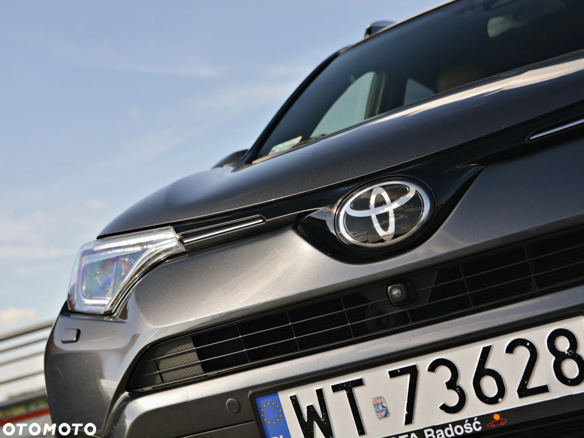 Toyota RAV4 - 12