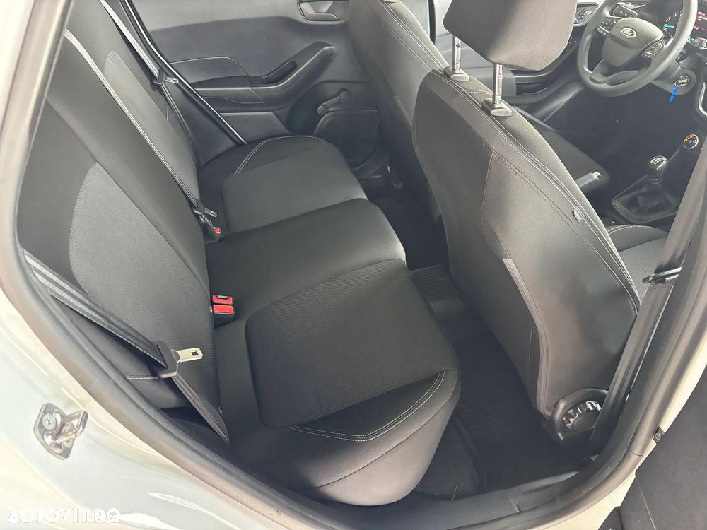 Ford Fiesta 1.1 Trend Connected - 28
