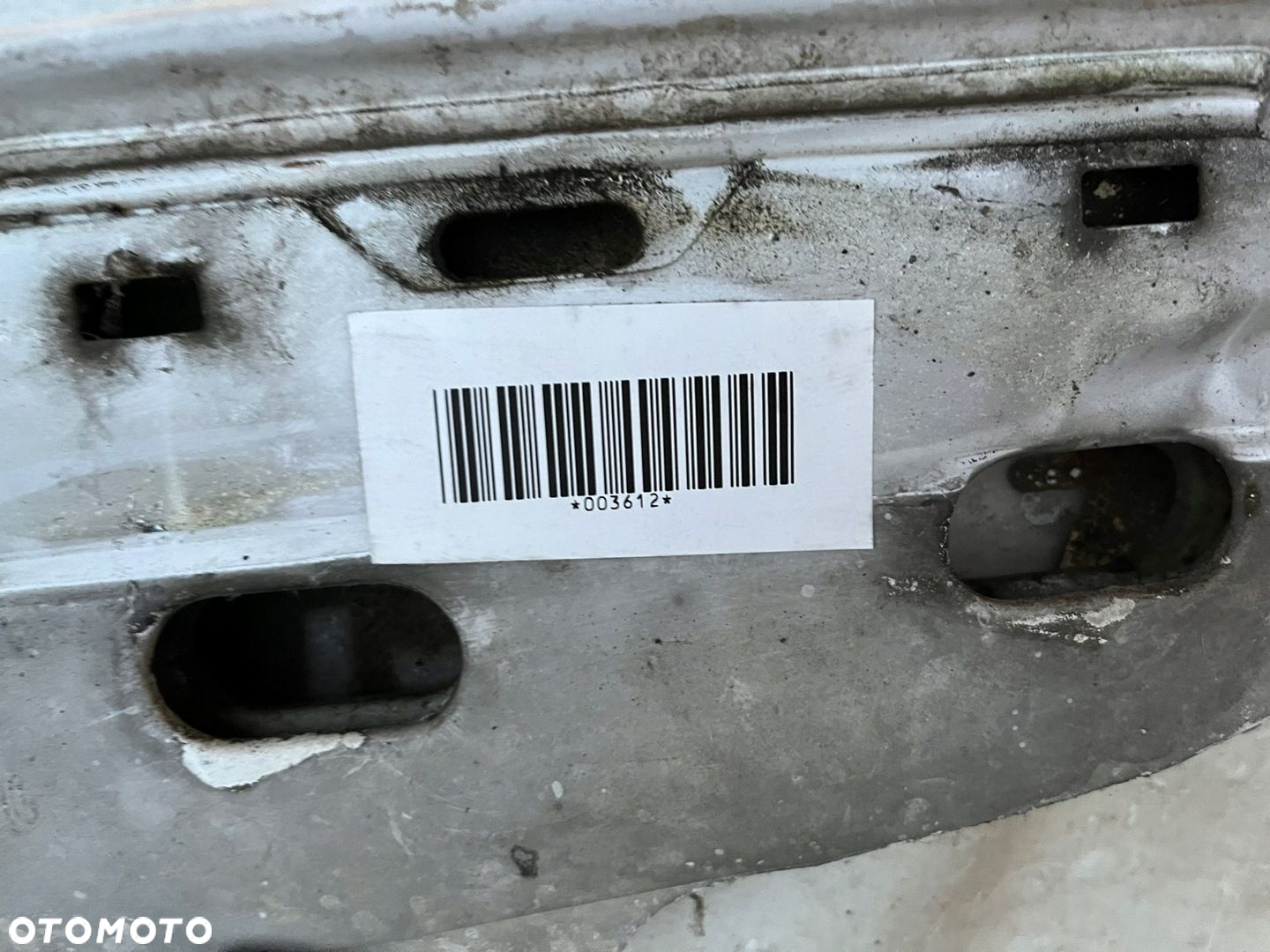 MASKA POKRYWA SILNIKA MERCEDES W124 1985-1989r WĄSKA LISTWA - 13