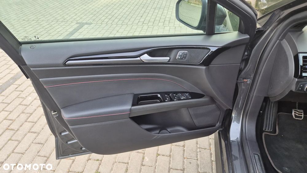 Ford Mondeo 2.0 EcoBlue ST-Line - 19
