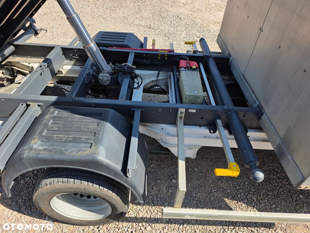 Mercedes-Benz Sprinter 516 CDI - 12