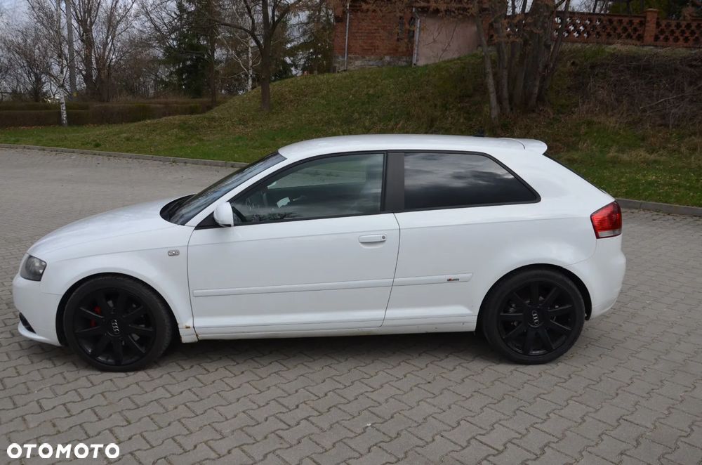 Audi A3 3-drzwiowe 2.0 TDI DPF Ambiente - 2