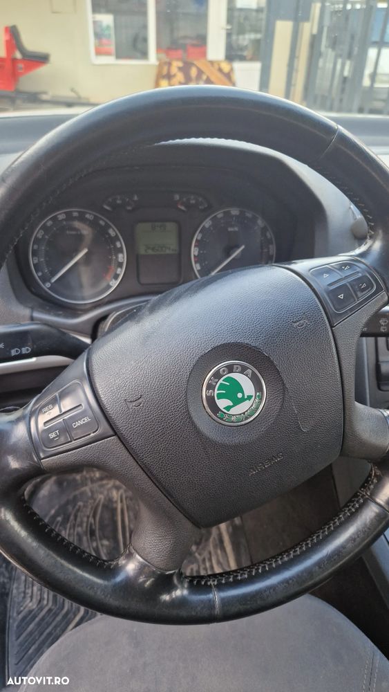 Skoda Octavia 2.0 FSI 4x4 - 5