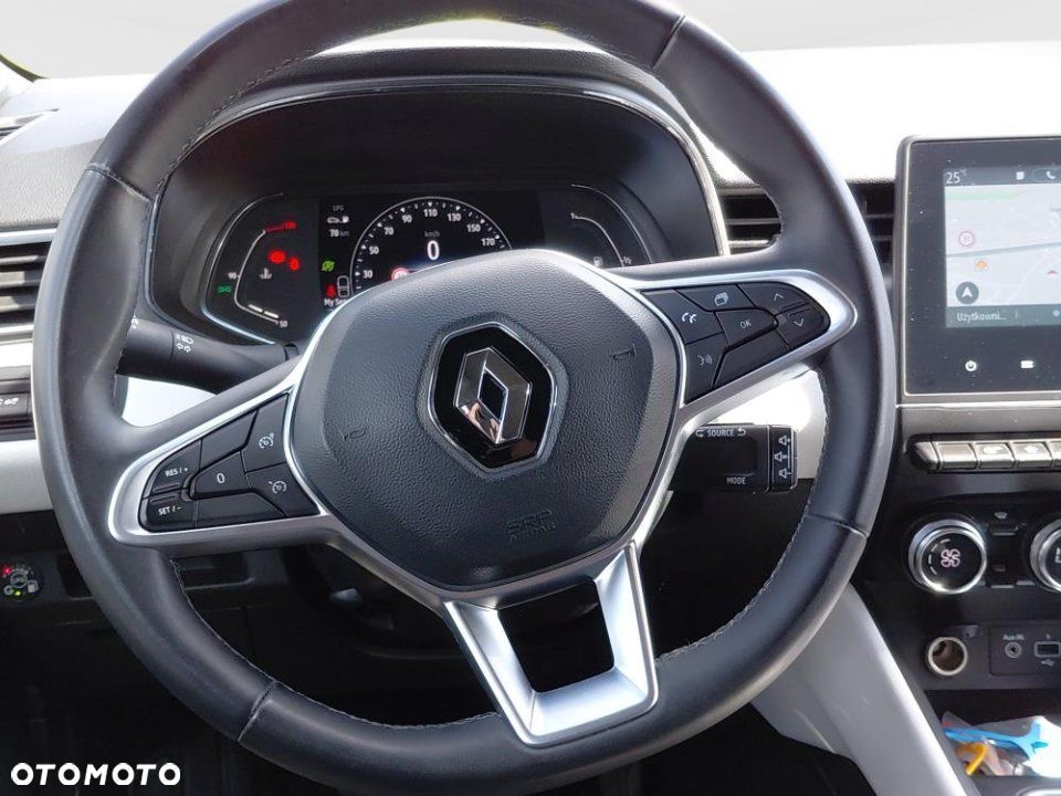 Renault Clio - 11