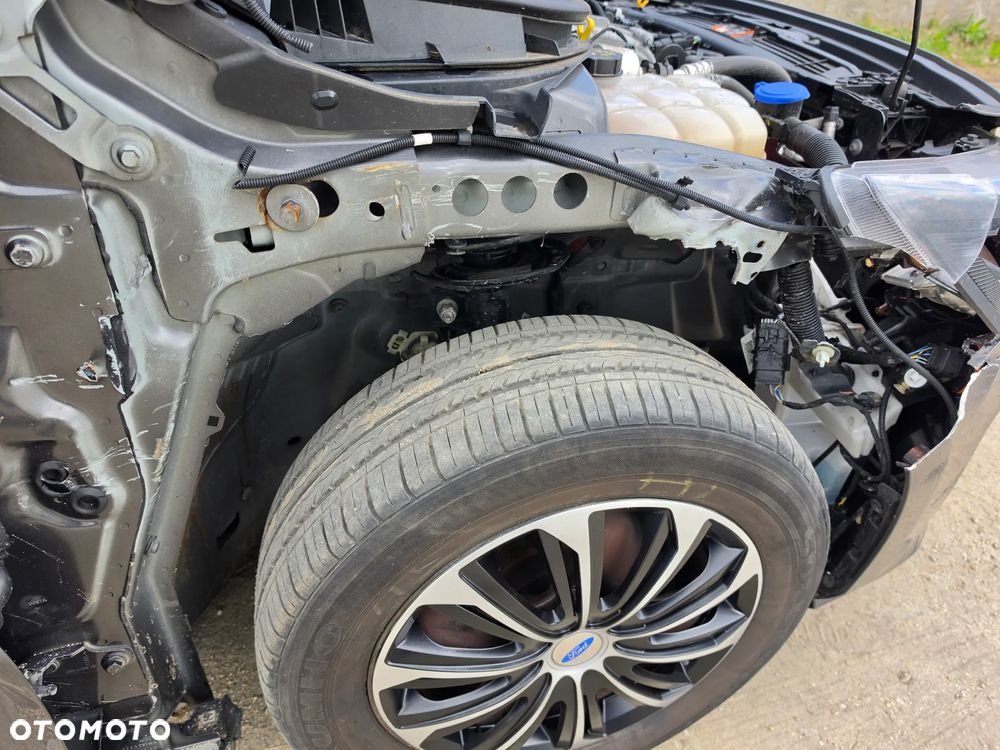 Ford Focus SW 1.0 EcoBoost S&S COOL&CONNECT - 33
