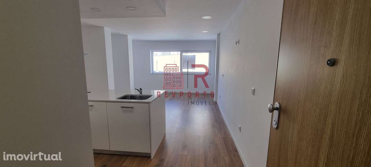 Apartamento T2, Novo, com suite e garagem (ed. com piscina) - Grande imagem: 3/37