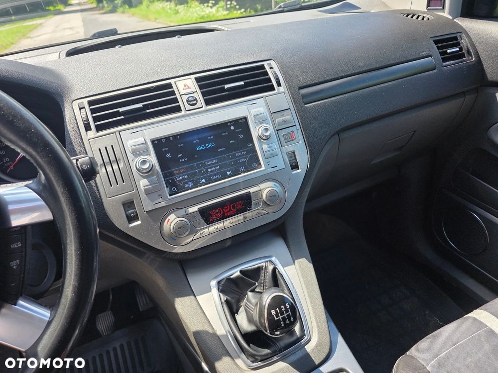 Ford Kuga - 11