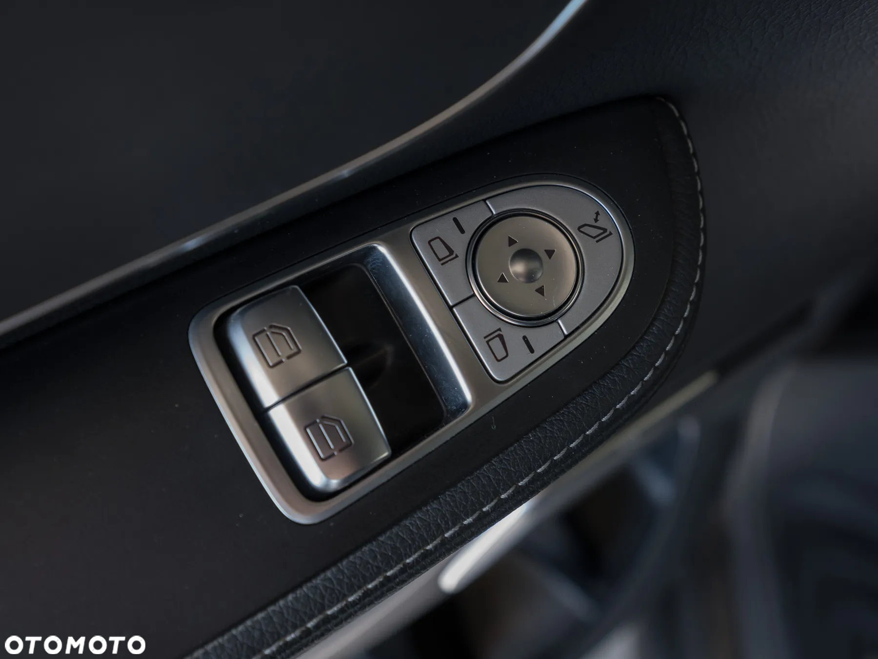Mercedes-Benz Klasa V 300 d 4-Matic Exclusive 9G-Tronic (d³ugi) - 20