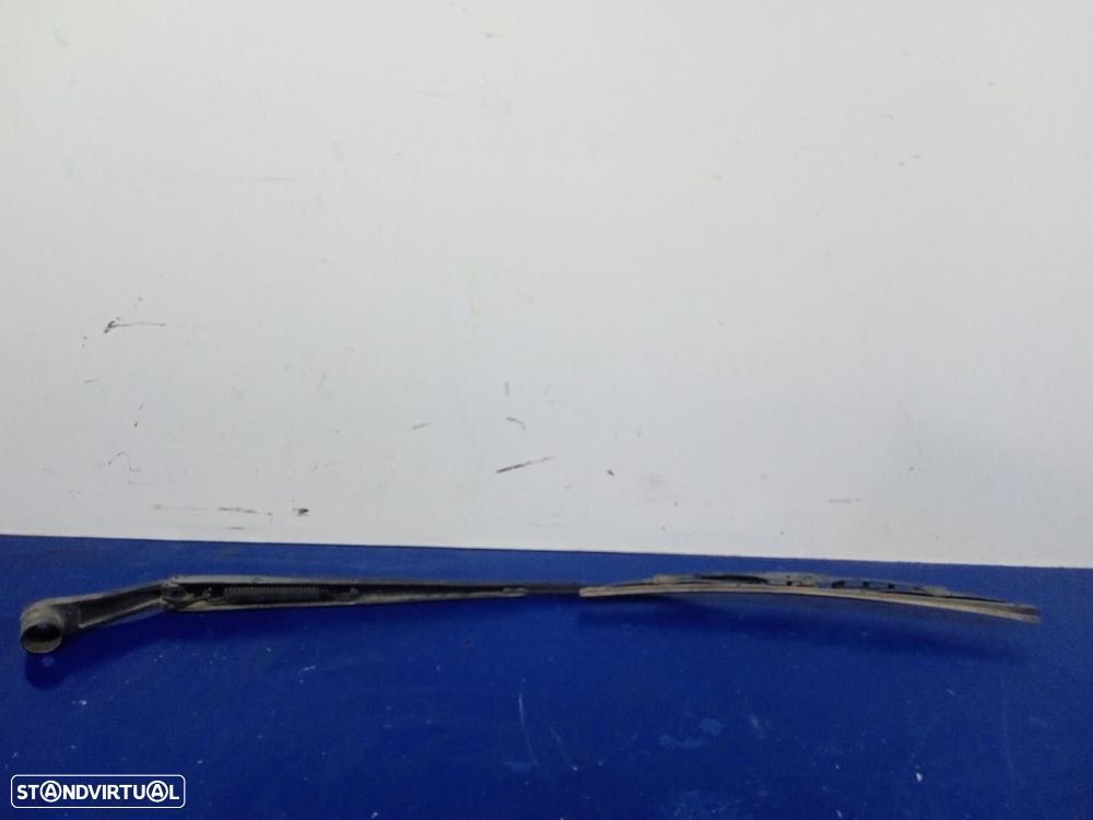 BRAÇO LIMPA-VIDROS FRONTAL DIREITO KIA RIO II 2005 -D4FA - 4