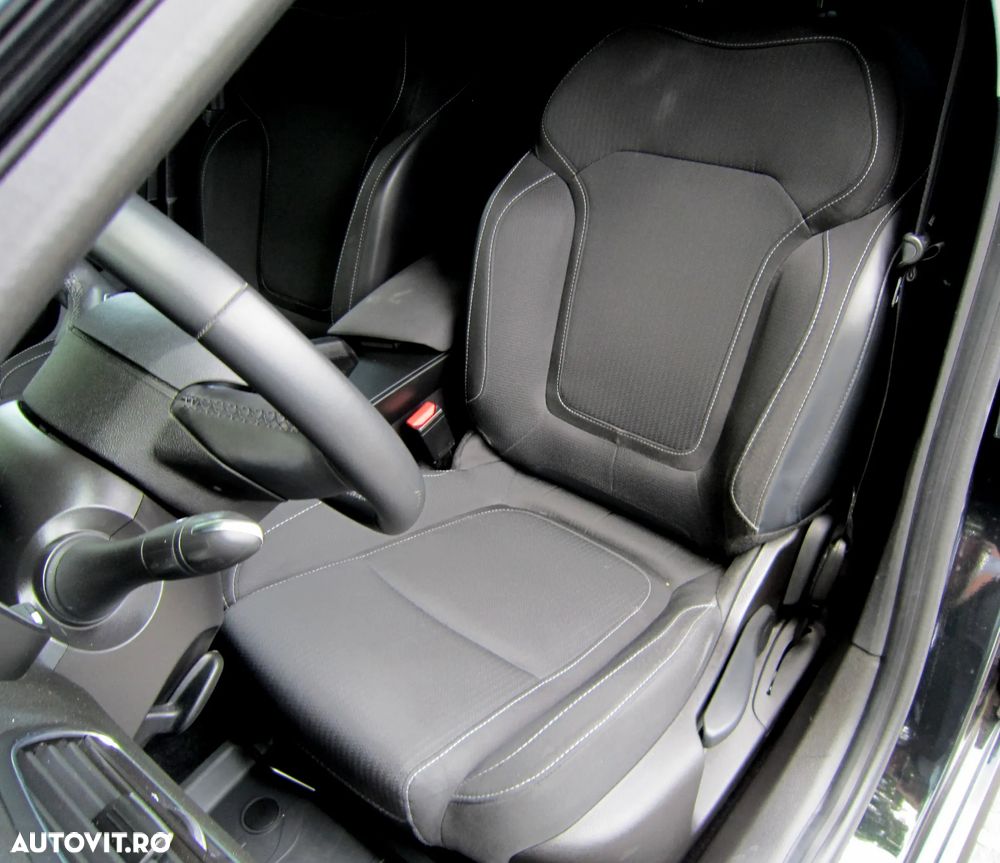 Renault Megane TCe 140 EDC GPF Techno - 9