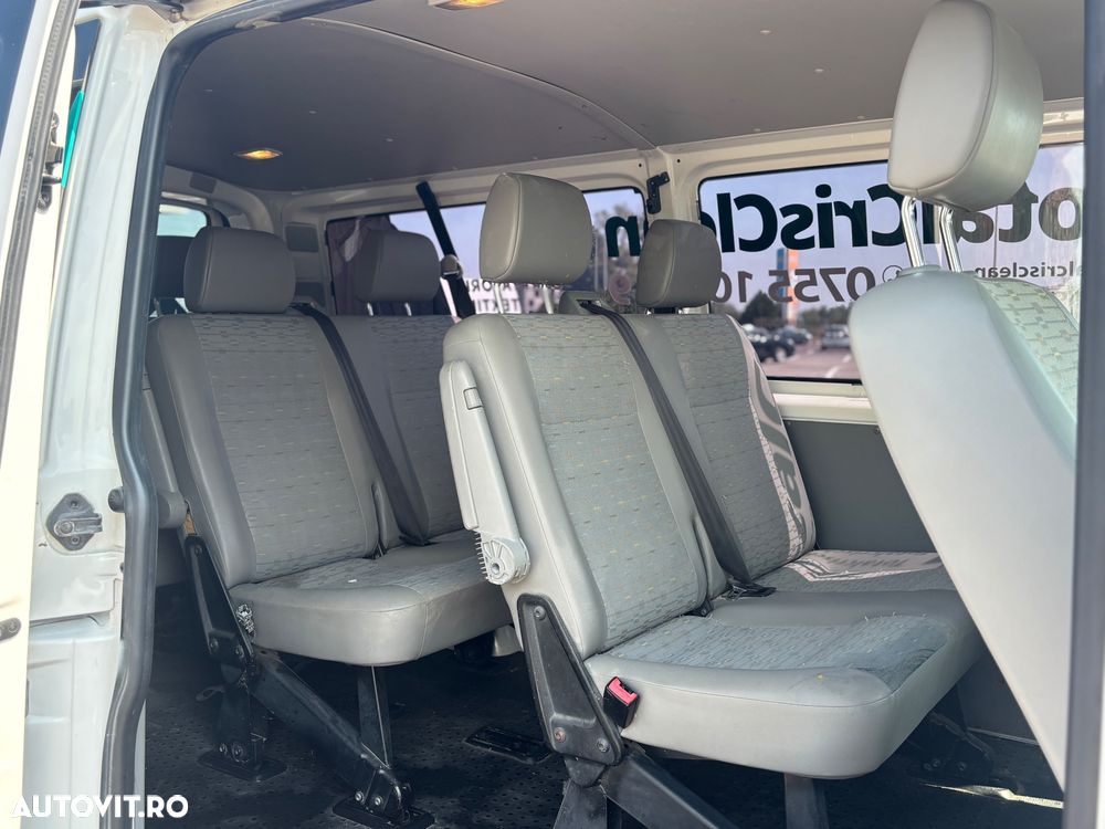 Volkswagen Transporter - 4
