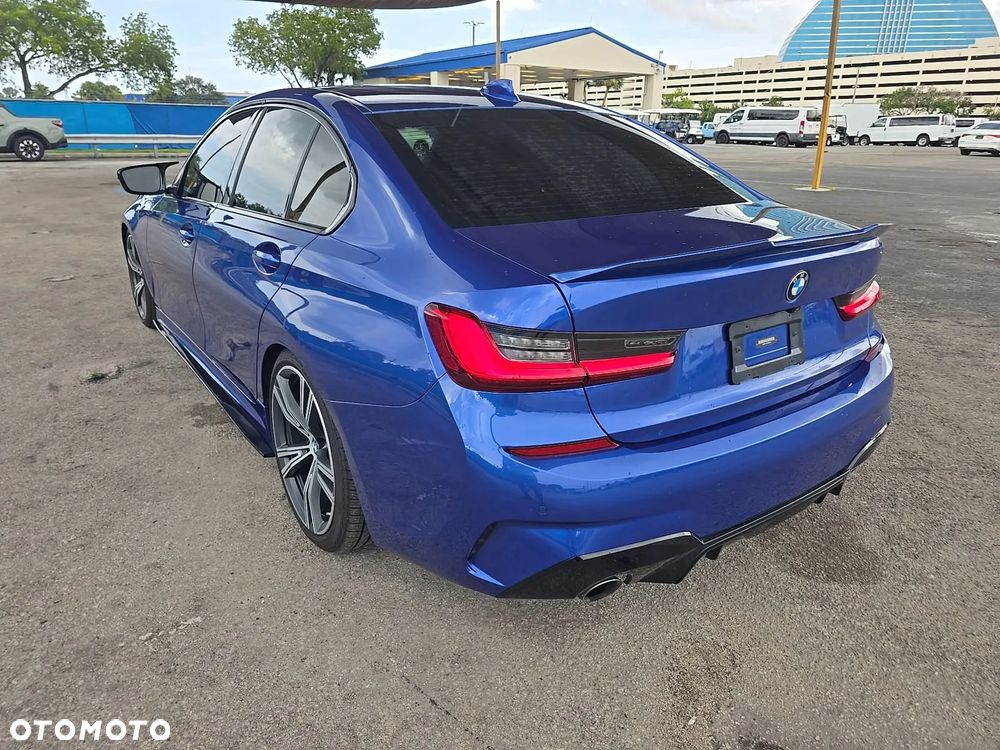 BMW Seria 3 330i M Sport - 5