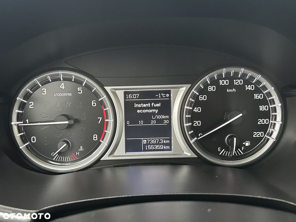 Suzuki Vitara 1.6 Premium 2WD - 8