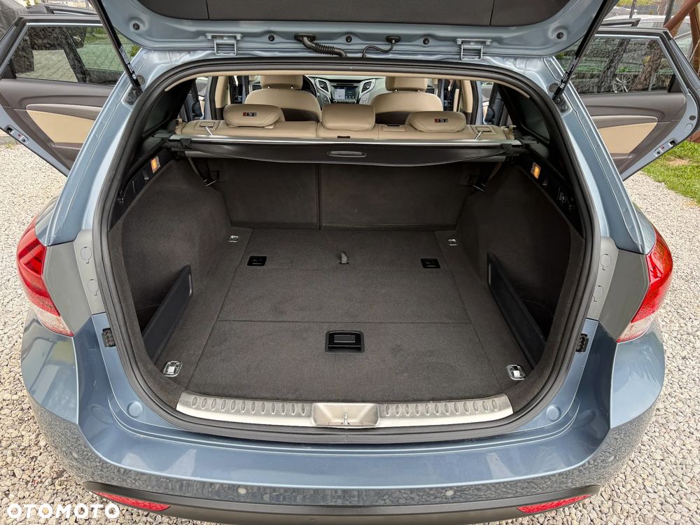 Hyundai i40 Kombi 1.7 CRDi Premium - 28