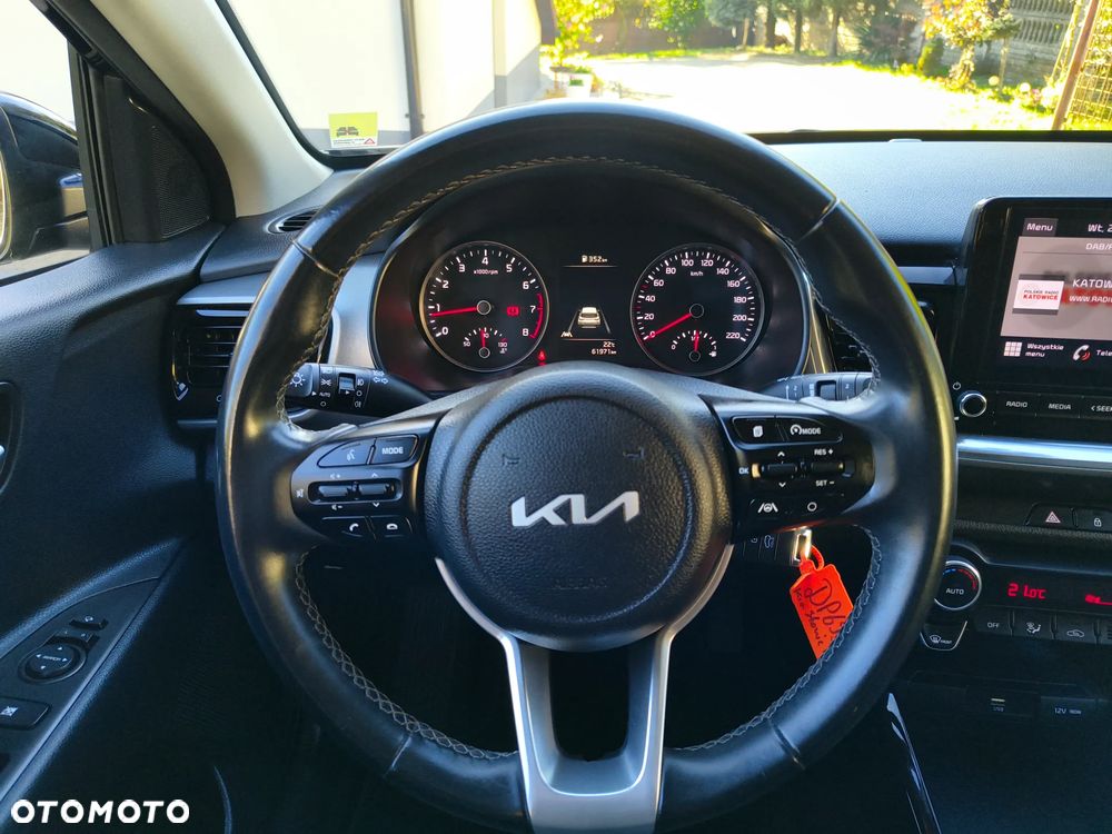 Kia Stonic 1.2 L Business Line - 28