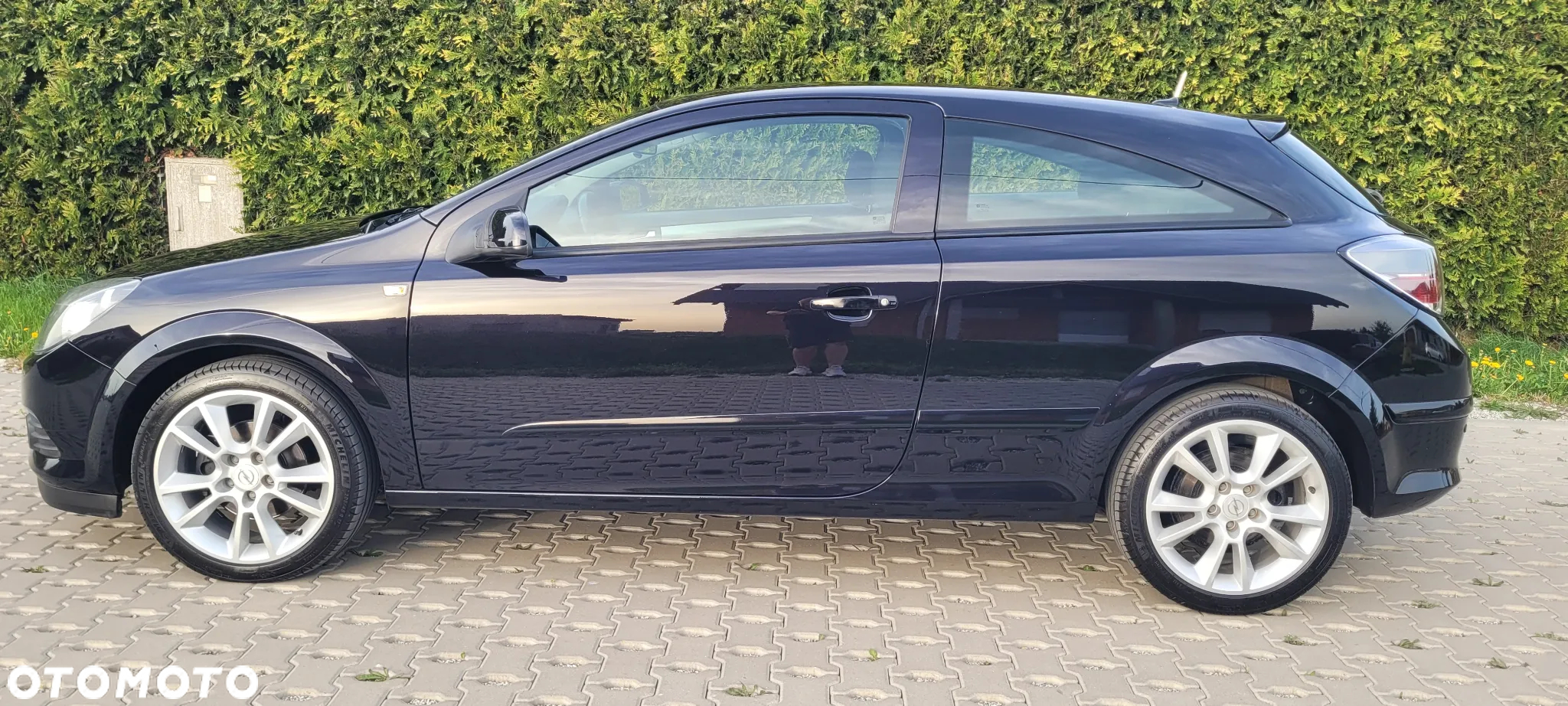 Opel Astra GTC 1.6 - 15
