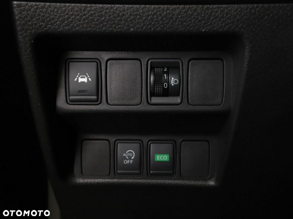 Nissan Qashqai 1.6 DCi N-Connecta Xtronic - 34