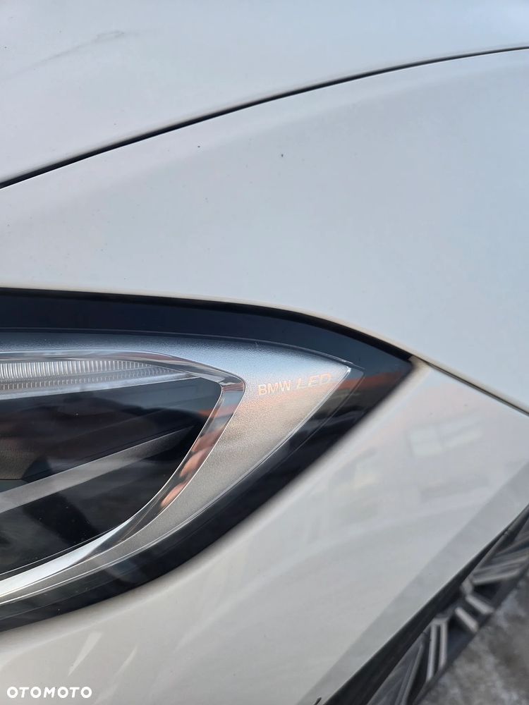 BMW Seria 3 318d M Sport Shadow - 8