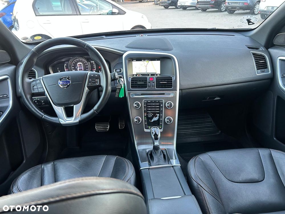 Volvo XC 60 D4 Geartronic Momentum - 16