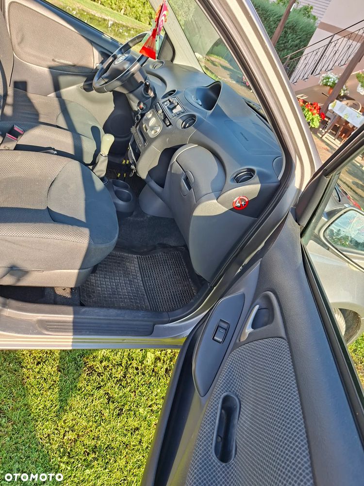 Toyota Yaris 1.4 D-4D - 6