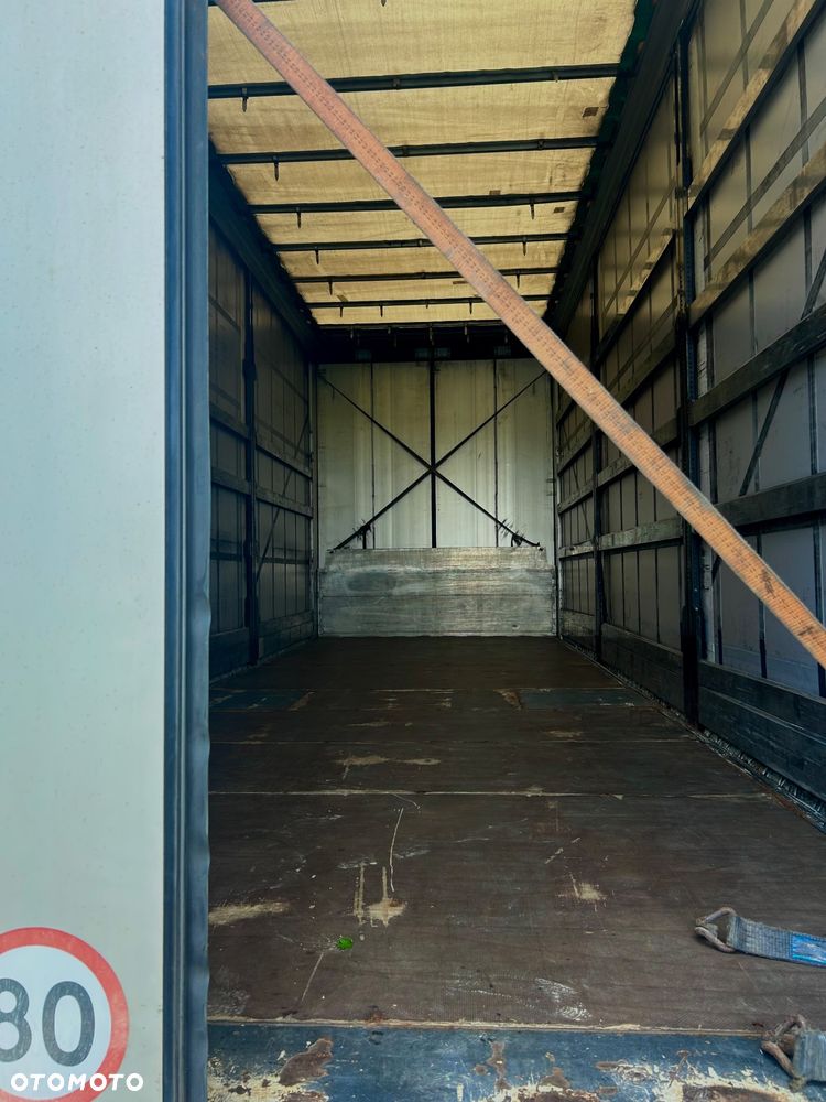 Mercedes-Benz Actros - 11