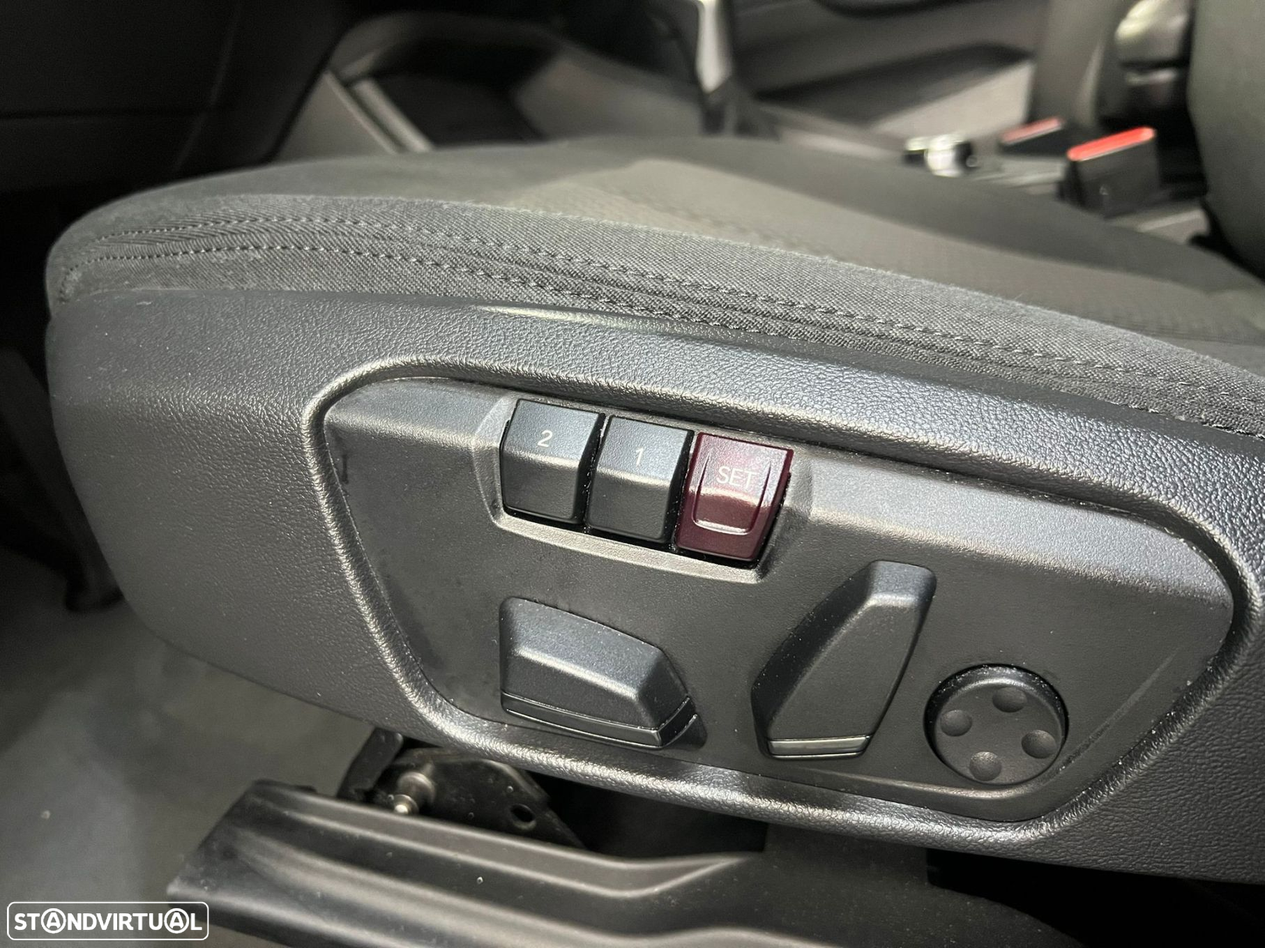 BMW X1 25 e xDrive Corporate Edition - 17