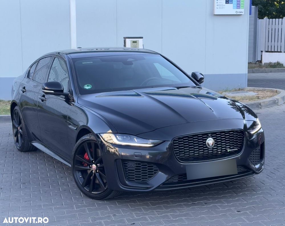 Jaguar XE P300 AWD R-Dynamic HSE - 1