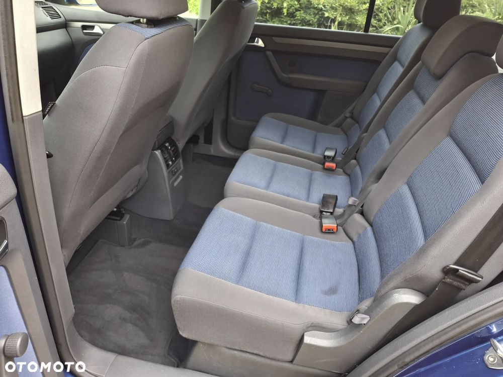 Volkswagen Touran 1.6 Basis - 11
