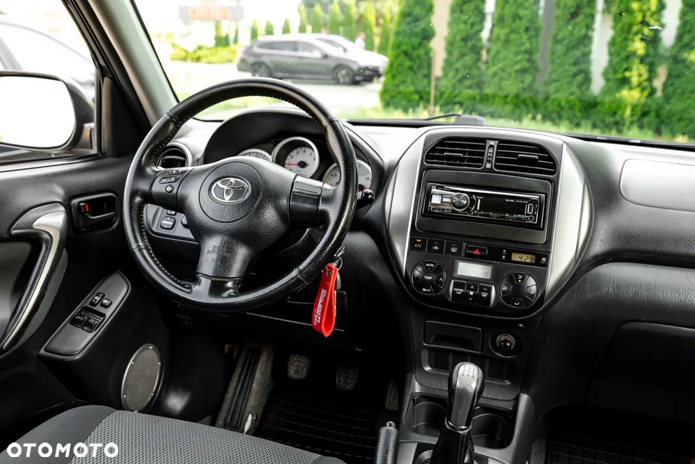 Toyota RAV4 4x4 Edition - 24