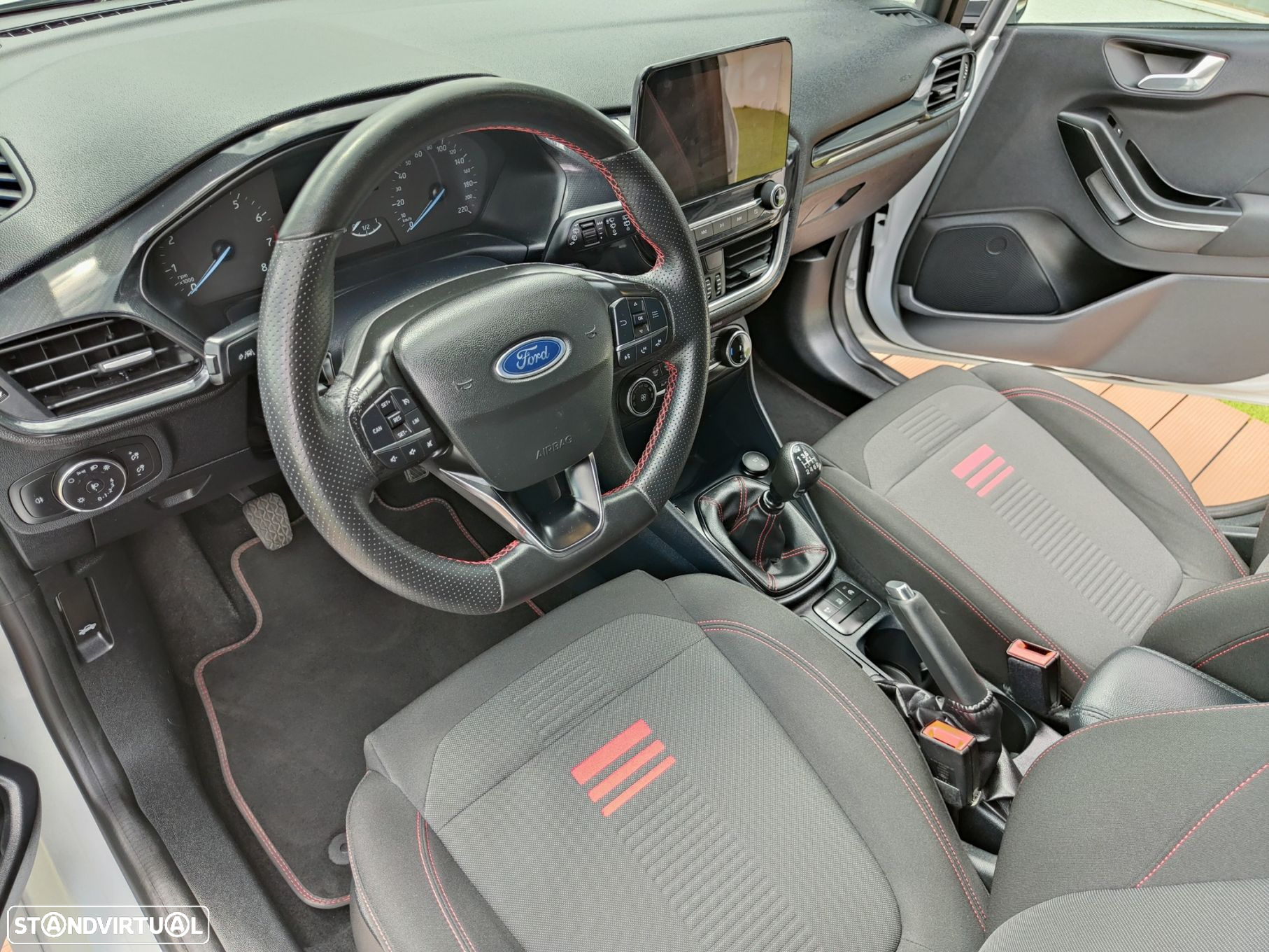 Ford Fiesta 1.0 EcoBoost ST-Line - 23