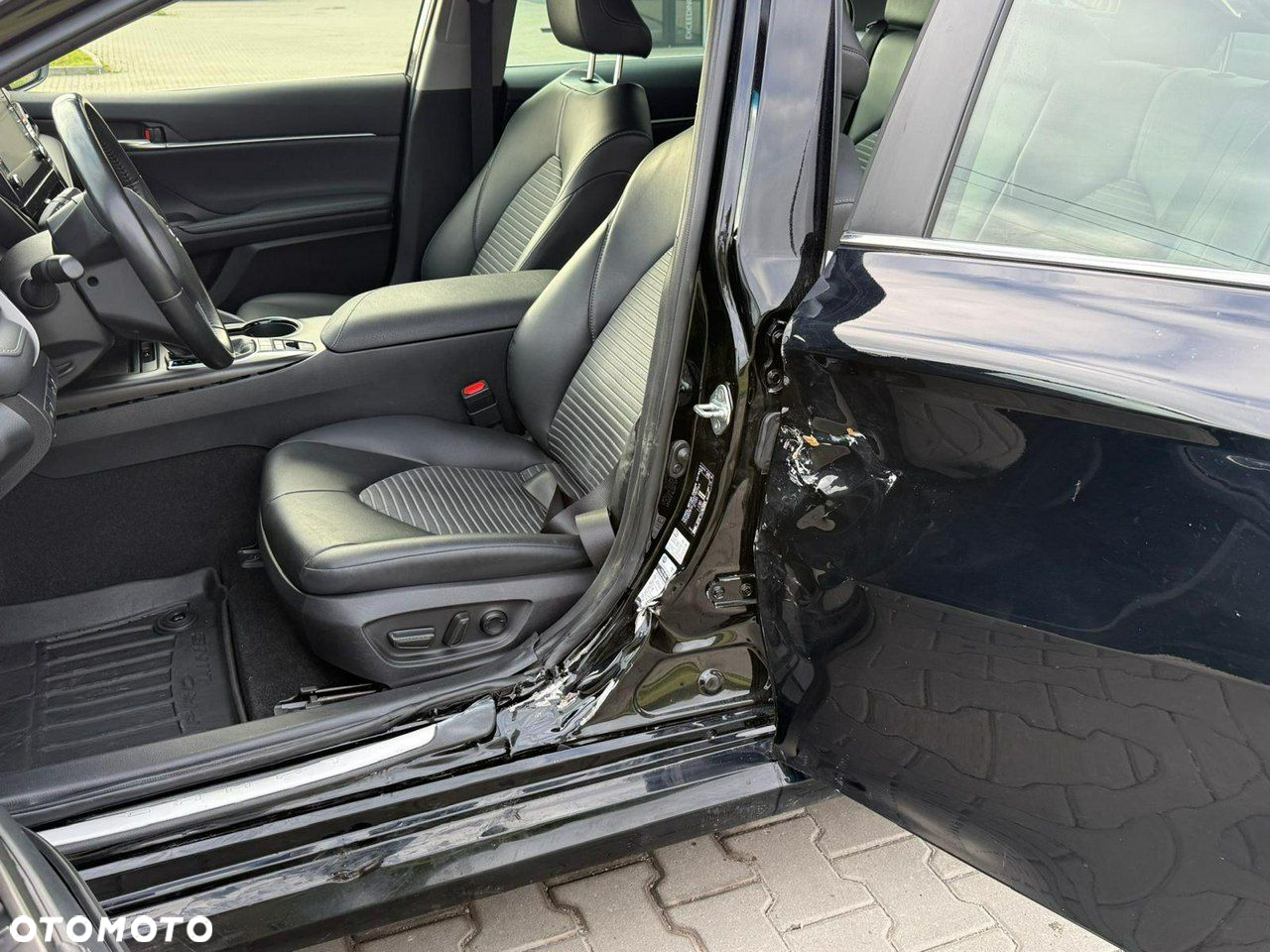 Toyota Camry - 13