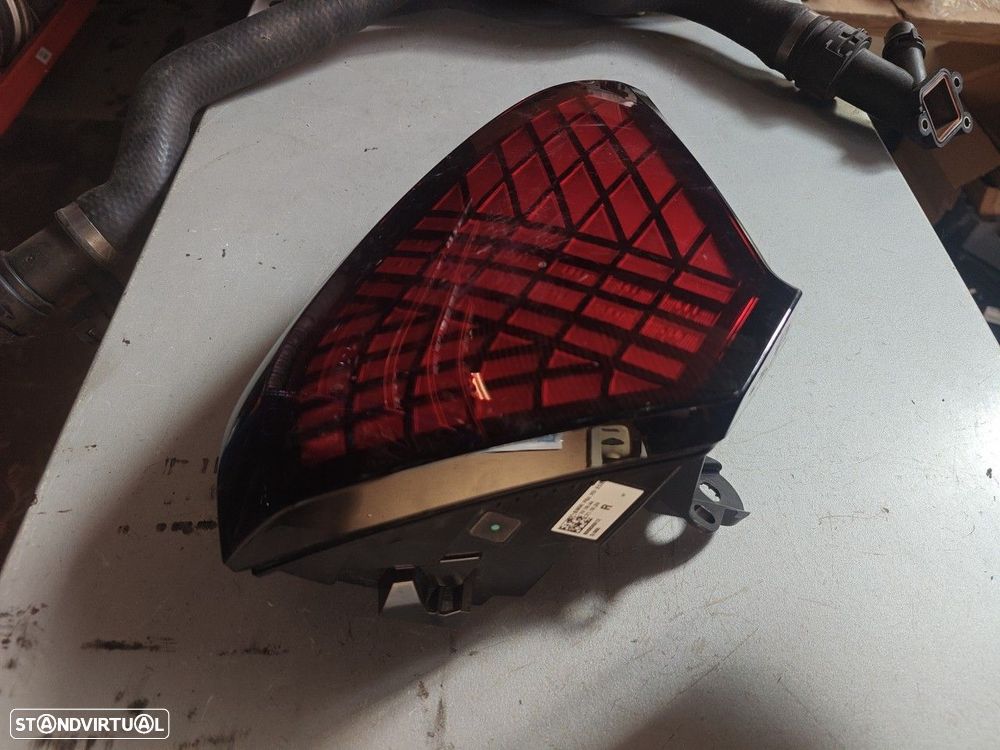 Farolim Direito Do Painel Lanterna Tras Stop Drt Mini Mini (F56)  6068 - 2