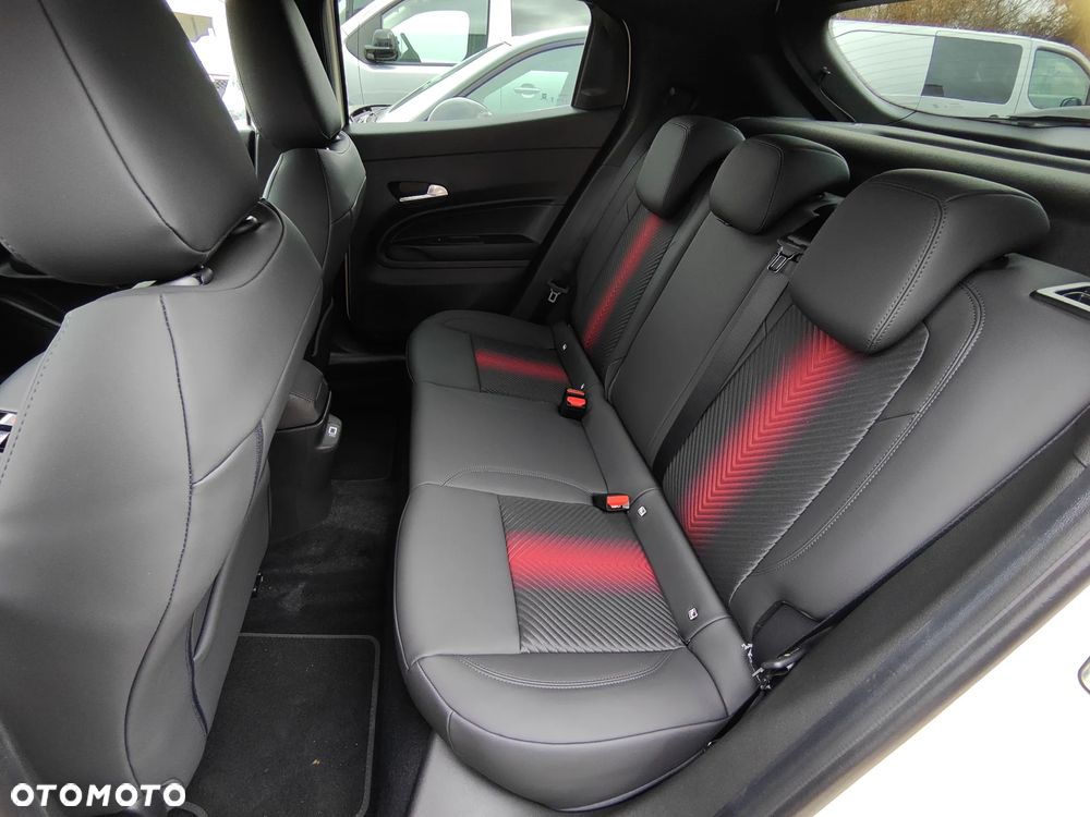 Alfa Romeo Junior 1.2 mHEV Ibrida eDCT - 28