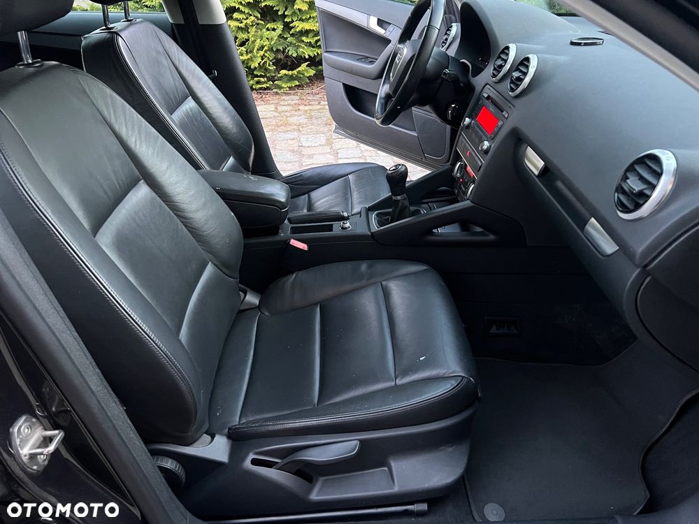 Audi A3 Sportback 1.6 TDI Ambiente - 19