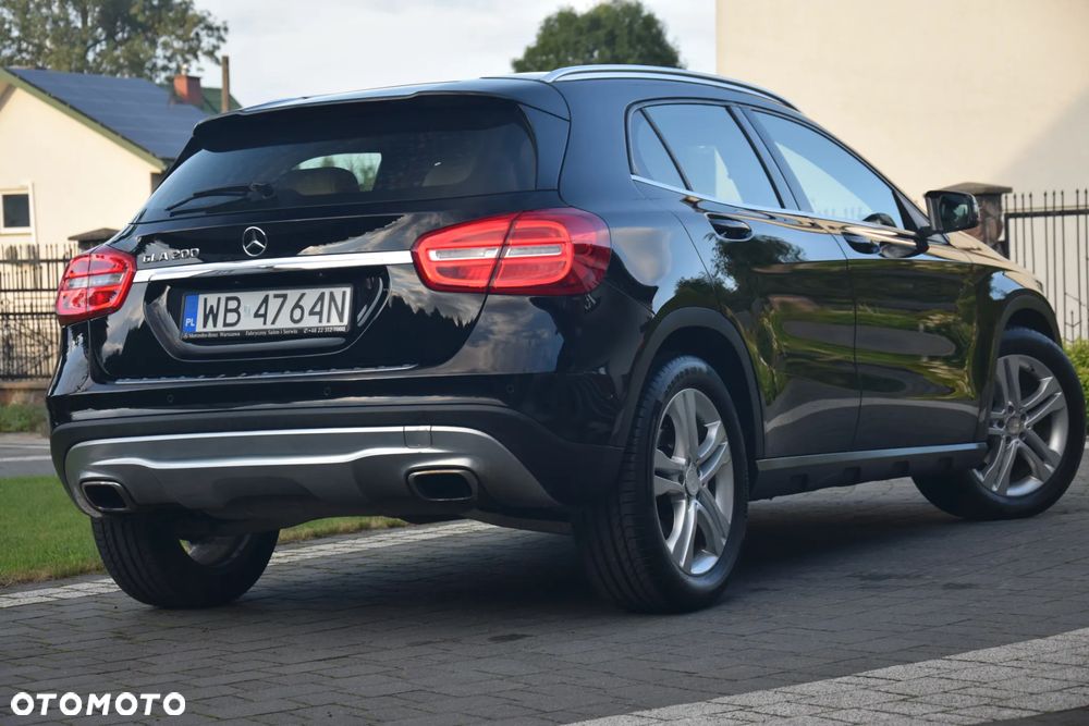 Mercedes-Benz GLA 200 7G-DCT Urban - 13