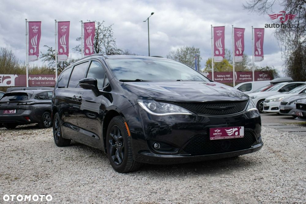 Chrysler Pacifica - 3