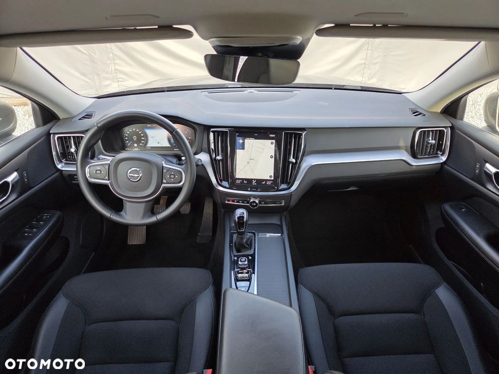 Volvo V60 D3 Momentum Pro - 7